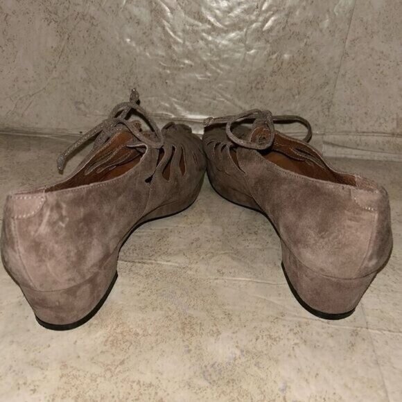 Jeffrey Campbell Tan Suede Spirit Lace Up Lasercut Block Heeled Shoes Size 8.5 - Picture 4 of 9
